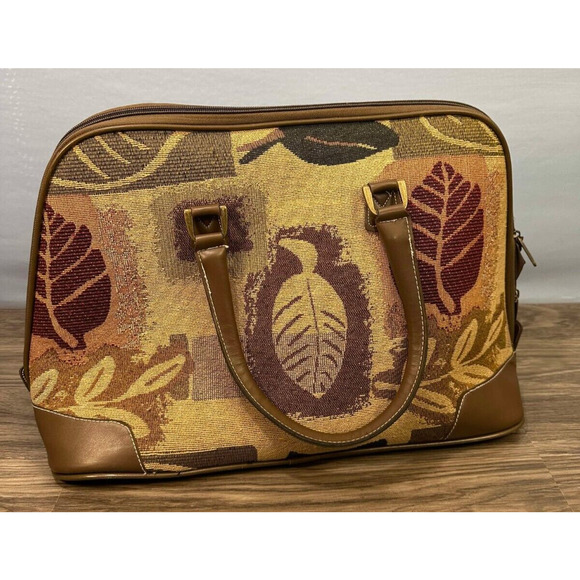 American Trunk & Case Tapestry Travel Overnight Boho Carpet Style Travel Bag - Picture 4 of 12